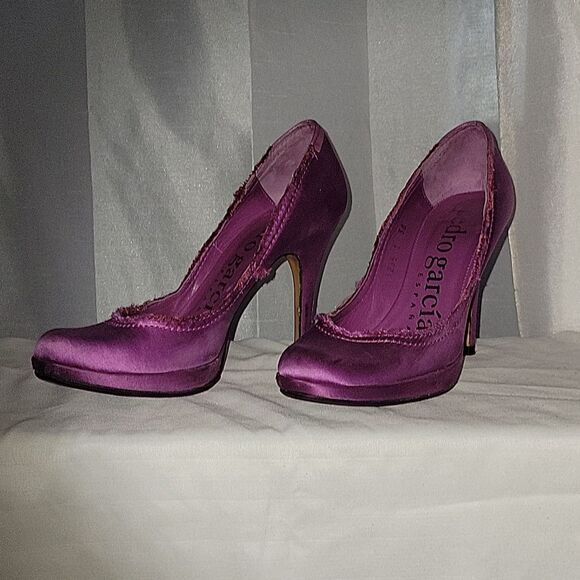 Pedro Garcia distressed purple pumps - Picture 1 of 5